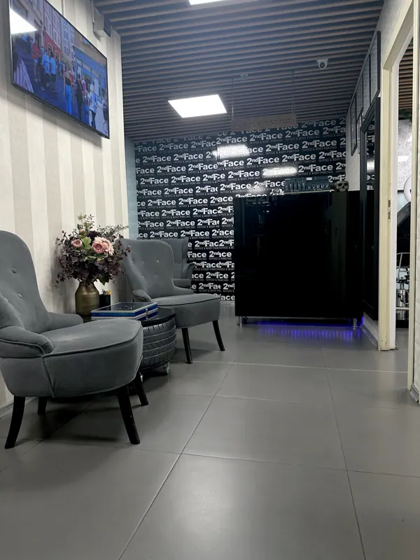 Salonul 2nd Face București — fotografia 14, magazinul COCOR