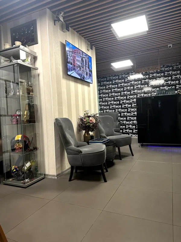 Salonul 2nd Face București — fotografia 17, magazinul COCOR