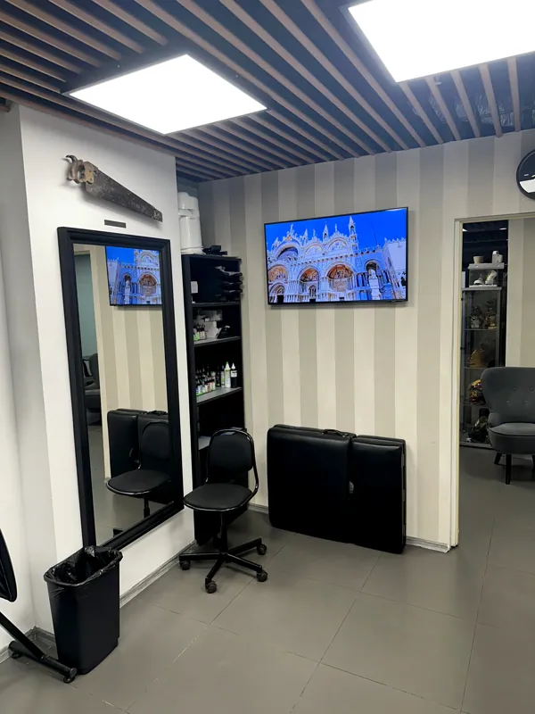 Salonul 2nd Face București — fotografia 19, magazinul COCOR